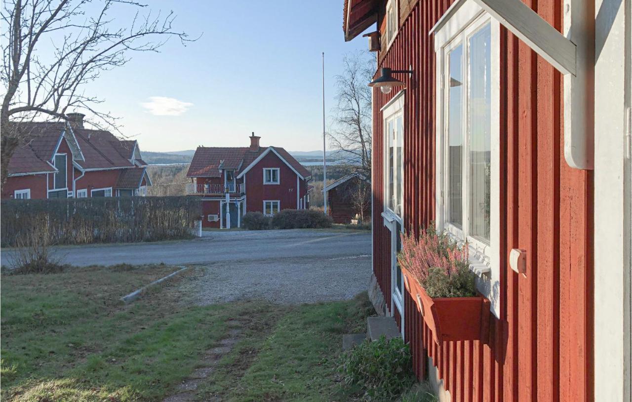 Cozy Home In Raettvik With Kitchen Luaran gambar