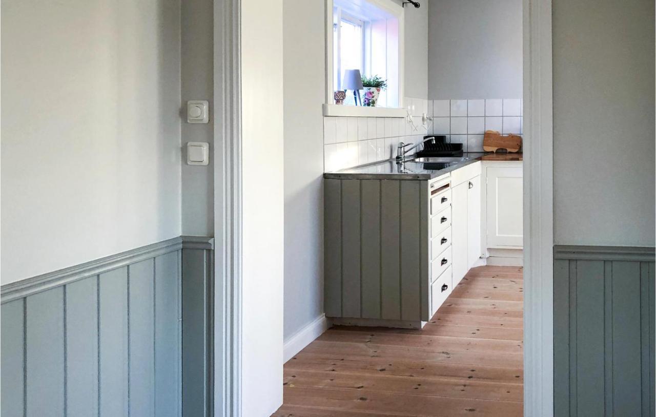 Cozy Home In Raettvik With Kitchen Luaran gambar
